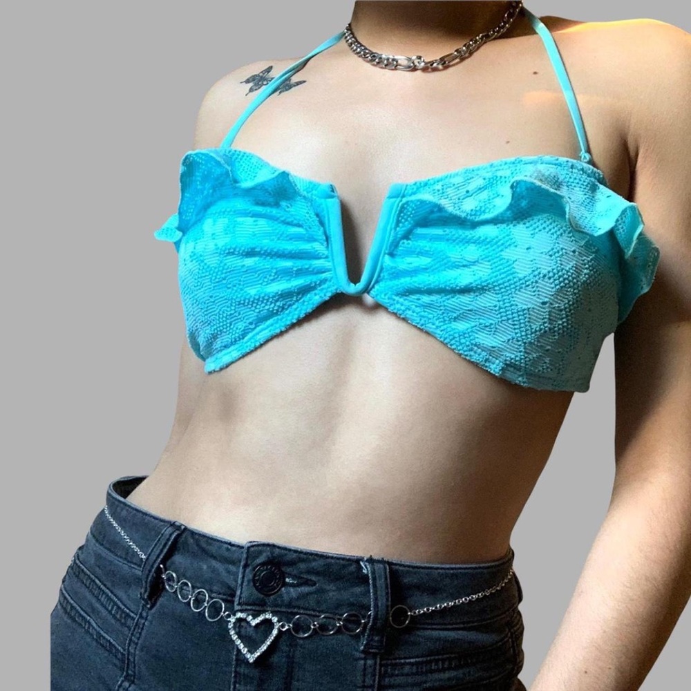 beautiful, flower detailed Ralph Lauren blue bikini top 🦋